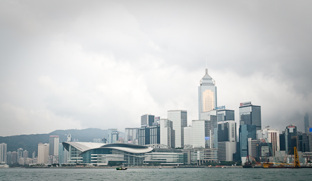 白天的維多利亞港 victoria harbour by day