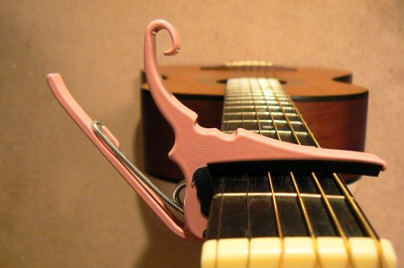 古典吉他變調夾 pink kyser guitar capo for breast cancer research